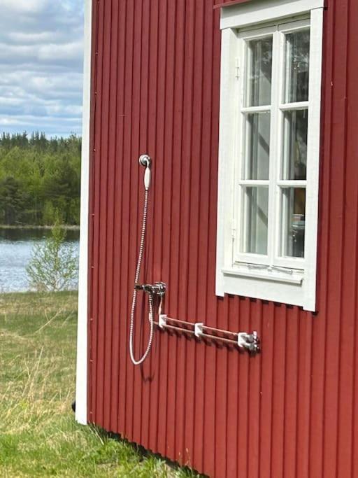 Charmig Gard Med Bastu, Strandtomt Och Utedusch I Naturskoent Omrade سفيغ المظهر الخارجي الصورة